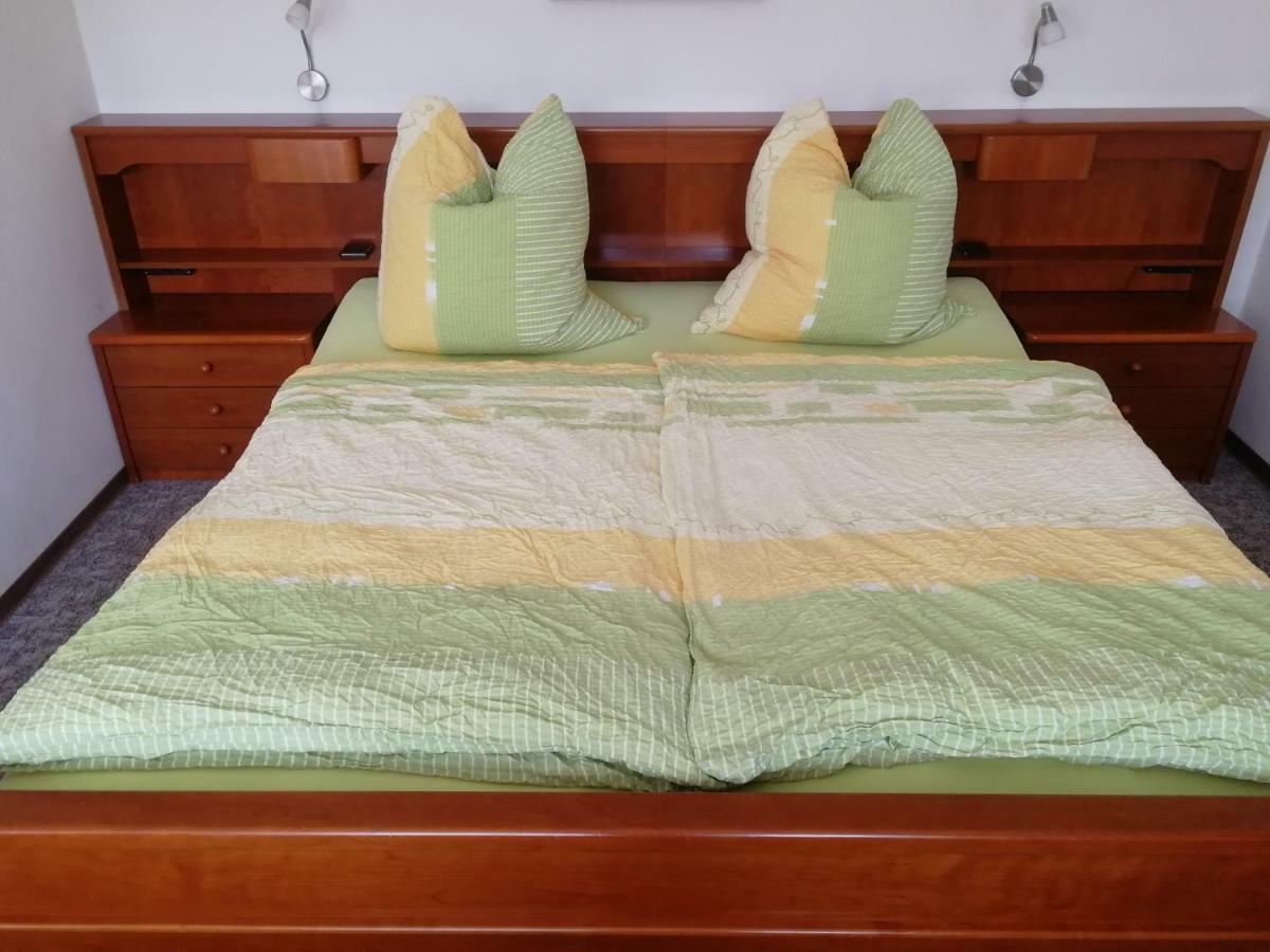 Gaestehaus Bausch Меринг Экстерьер фото
